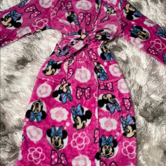 Minnie Mouse Robe!💞 - Picture 2 of 3